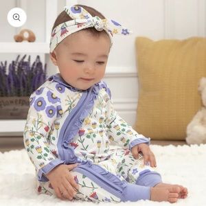 Tesa Babe Zippered Onesie